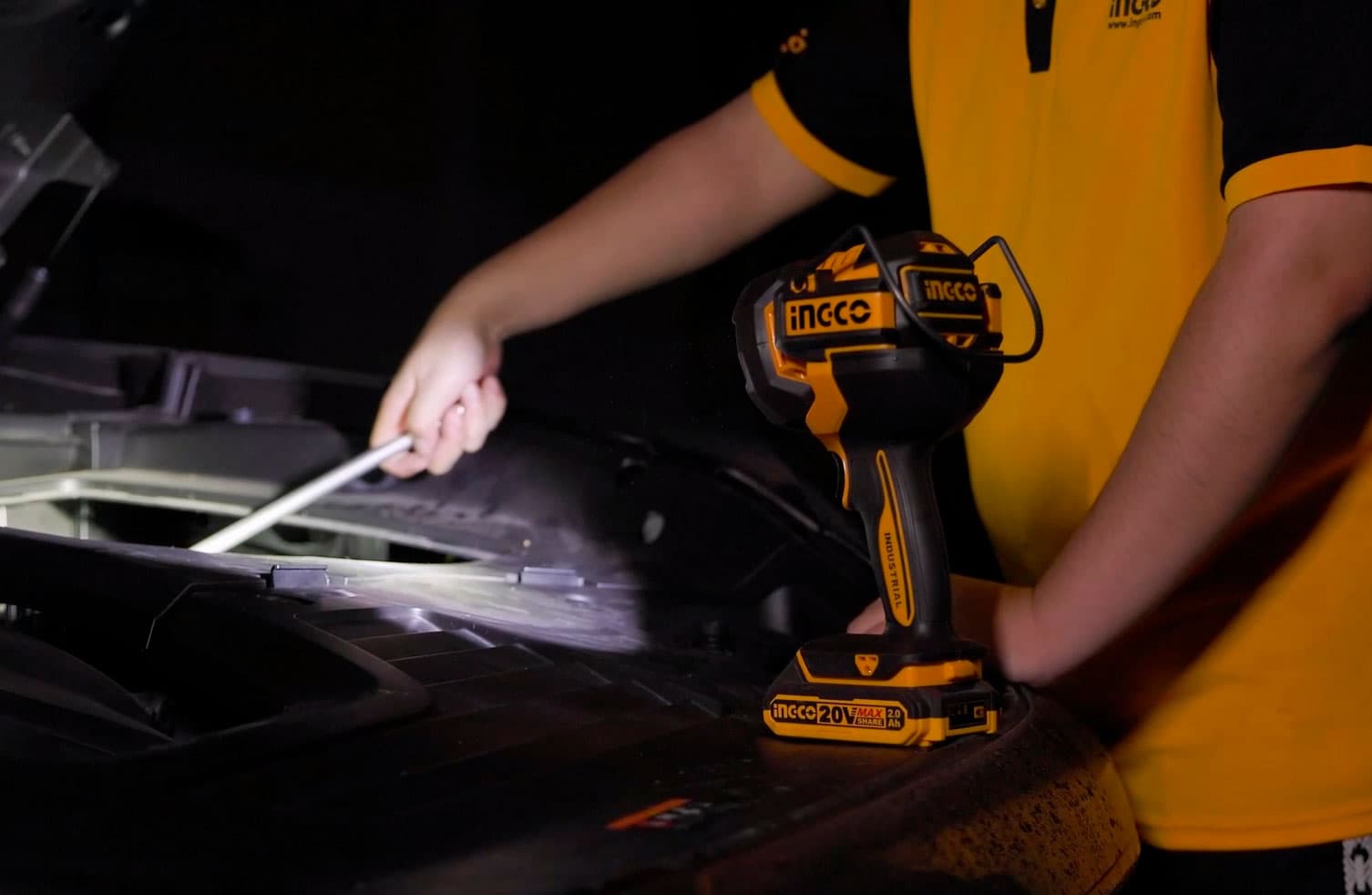 Lanterna 20V 2000 Lumeni image